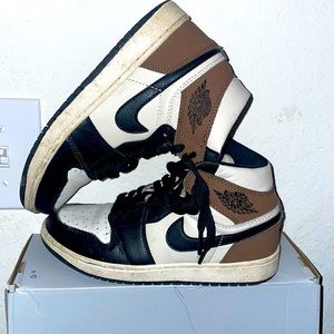 Used Jordan 1s